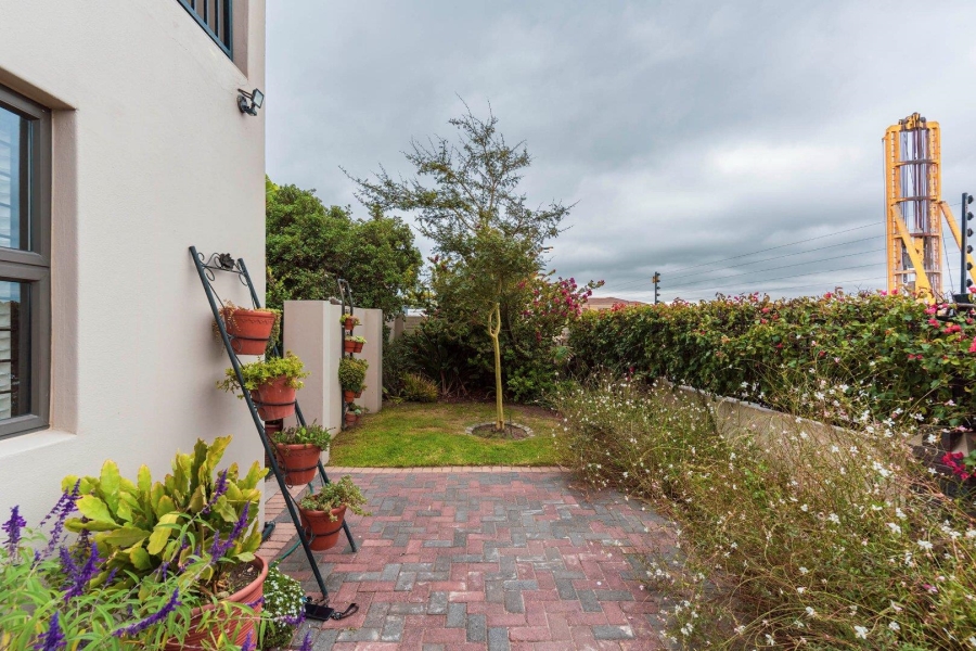 6 Bedroom Property for Sale in Tijgerhof Western Cape